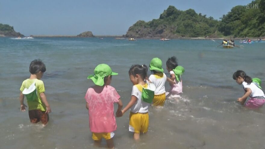 兵庫県内で1番乗り 新温泉町の海水浴場で海開き