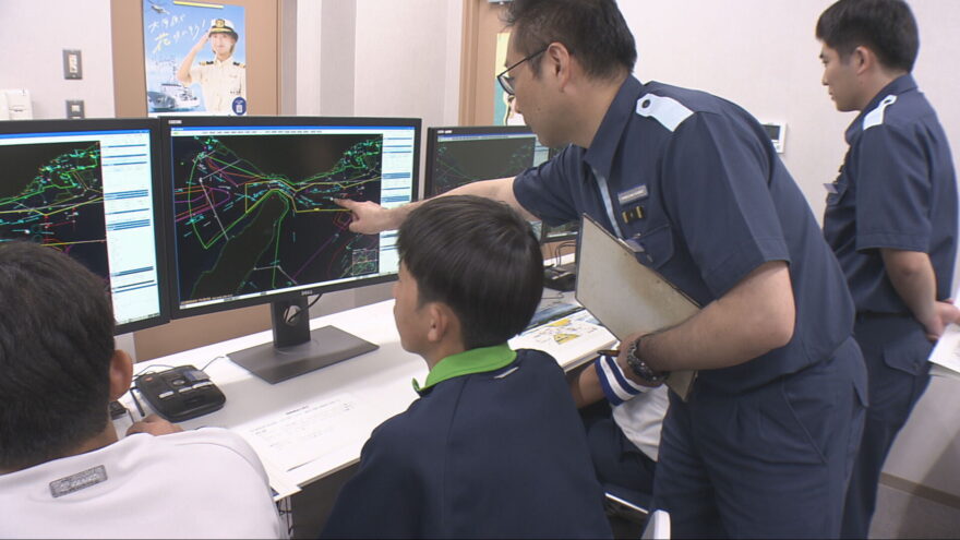トライやる・ウィーク　中学生が海の管制官を体験
